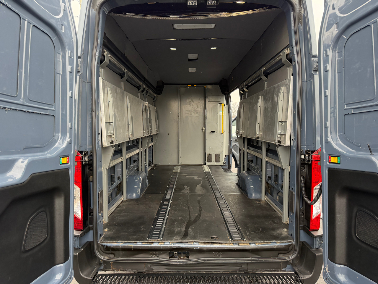 Ford Transit Van T-250 148" EL Hi Rf 9000 GVWR Sliding RH Dr 2019