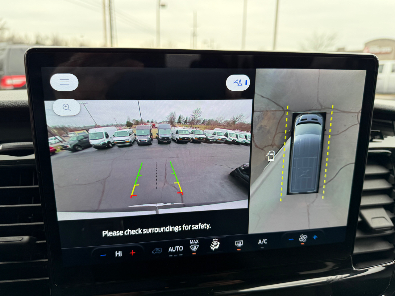 Ford Transit Passenger Wagon T-350 148" Med Roof XLT RWD 2023