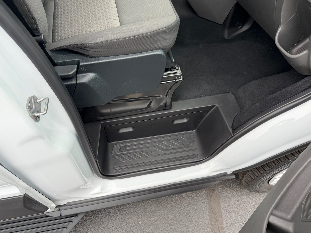 Ford Transit Passenger Wagon T-350 148" Med Roof XLT RWD 2023