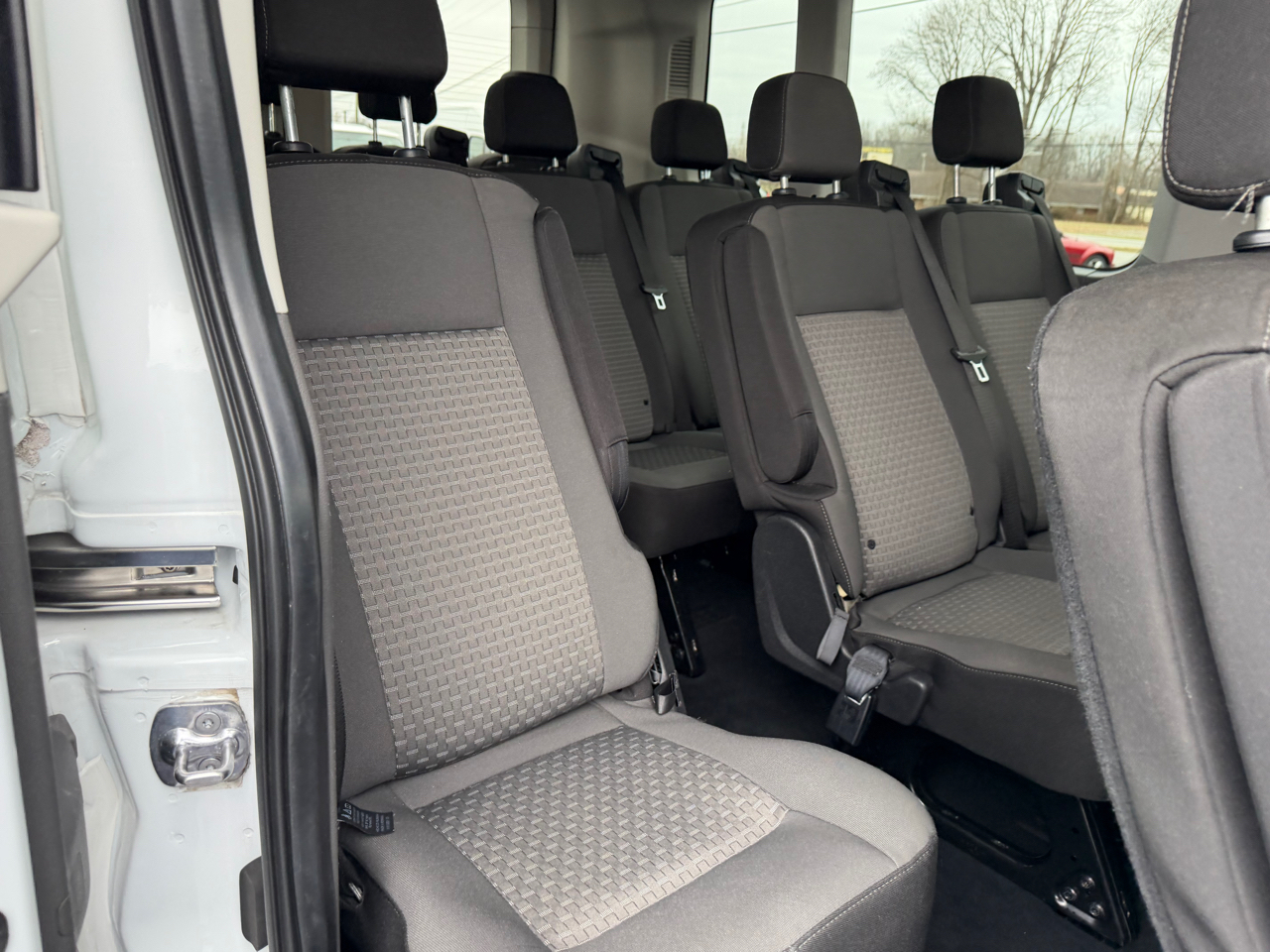 Ford Transit Passenger Wagon T-350 148" Med Roof XLT RWD 2023