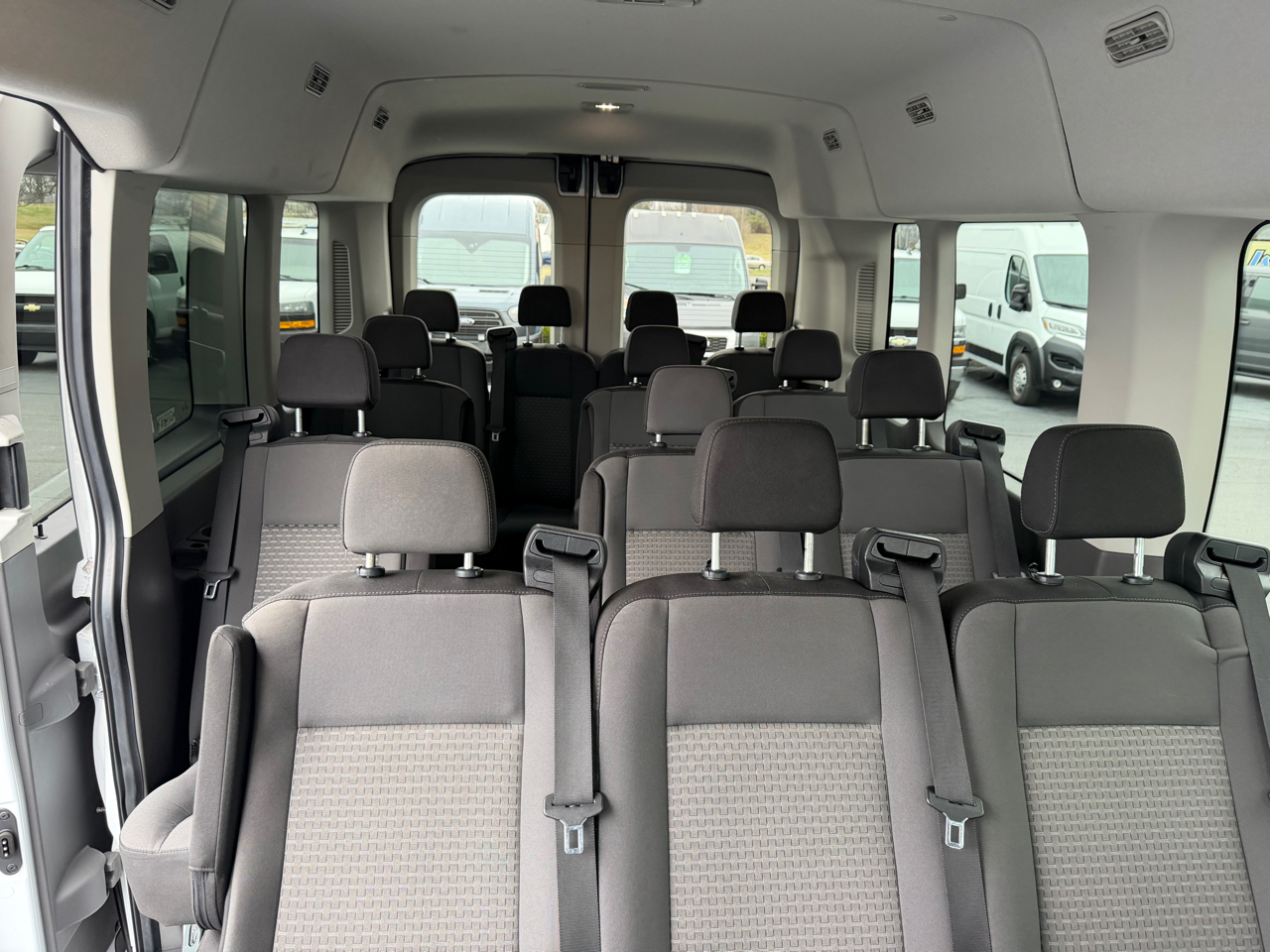 Ford Transit Passenger Wagon T-350 148" Med Roof XLT RWD 2023