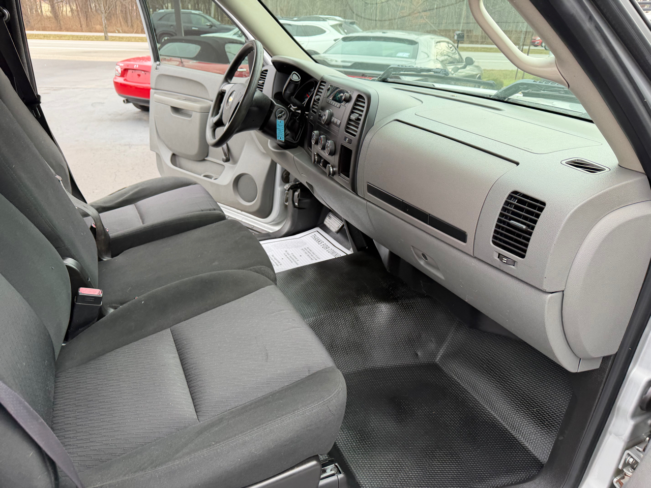 Chevrolet Silverado 1500 2WD Reg Cab 119.0" Work Truck 2012