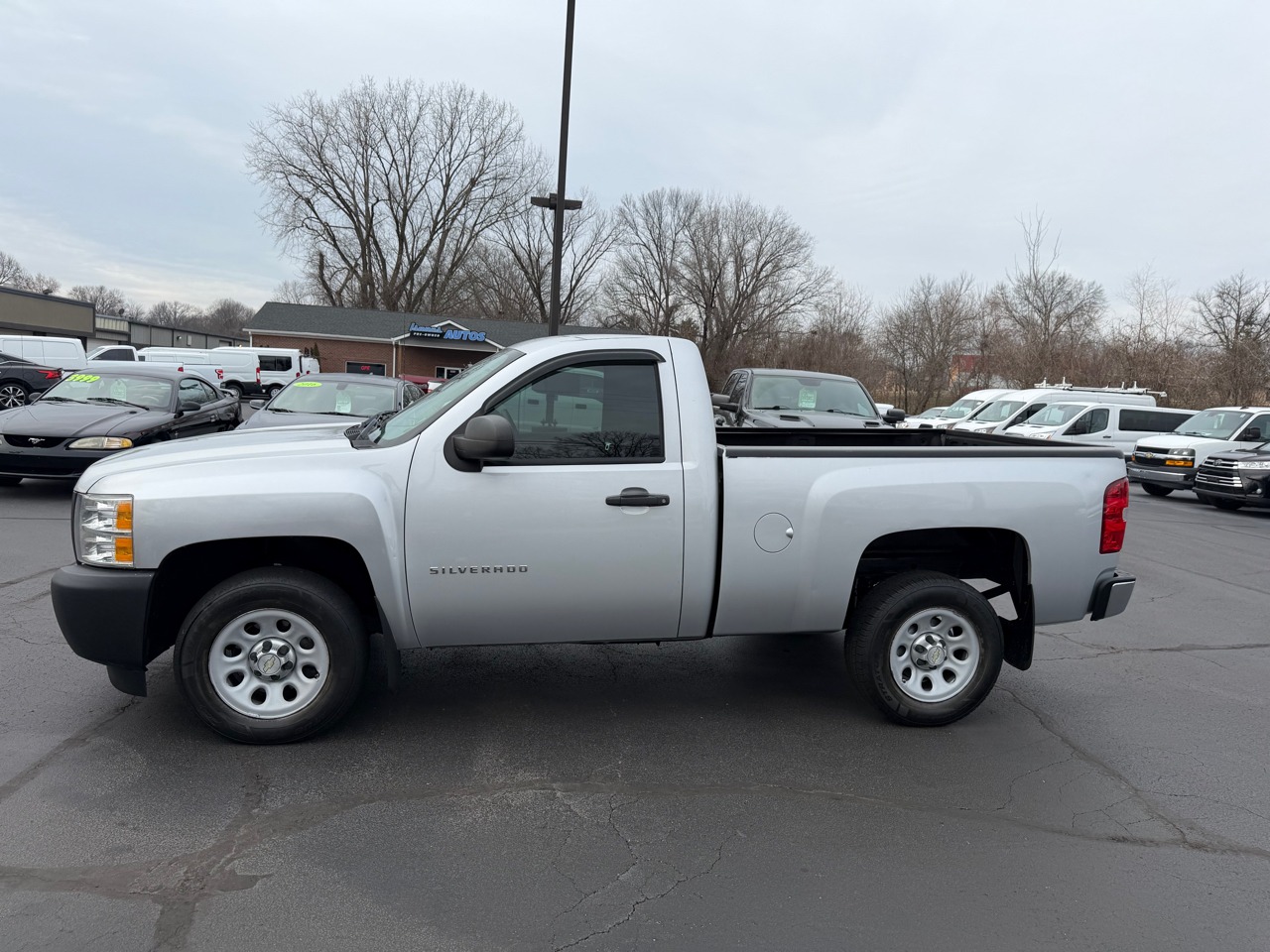 Chevrolet Silverado 1500 2WD Reg Cab 119.0" Work Truck 2012