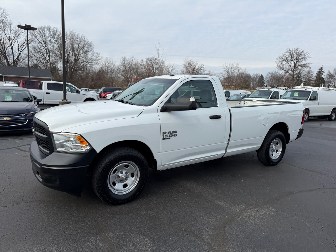 RAM 1500 Classic Tradesman 4x2 Reg Cab 8' Box 2022