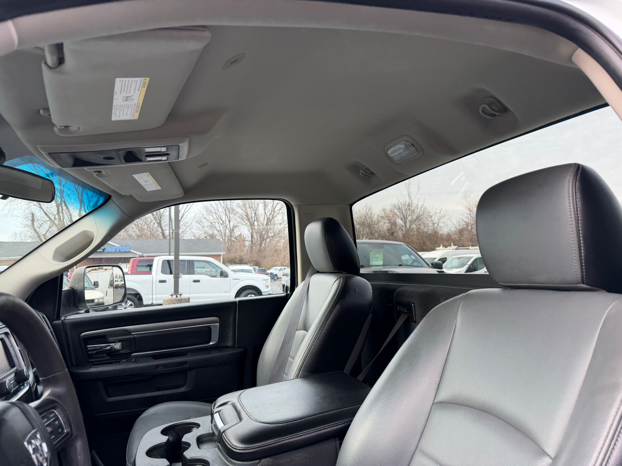 RAM 1500 Classic Tradesman 4x2 Reg Cab 8' Box 2022