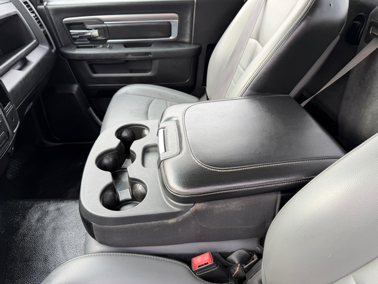 RAM 1500 Classic Tradesman 4x2 Reg Cab 8' Box 2022