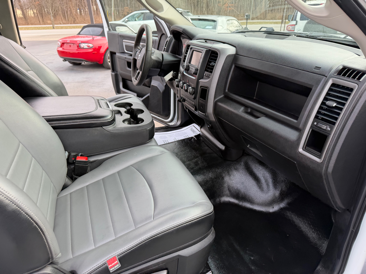 RAM 1500 Classic Tradesman 4x2 Reg Cab 8' Box 2022