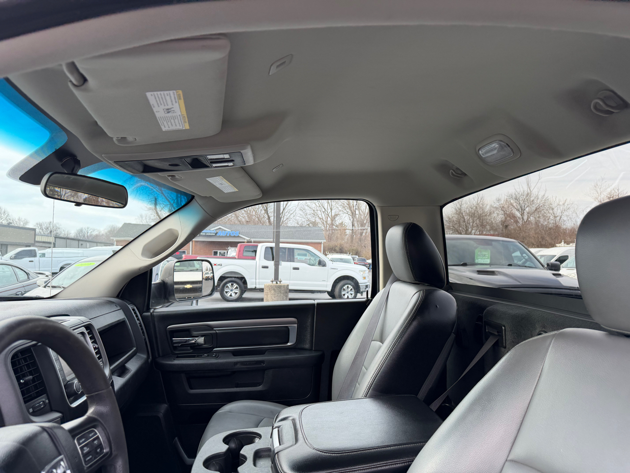 RAM 1500 Classic Tradesman 4x2 Reg Cab 8' Box 2022