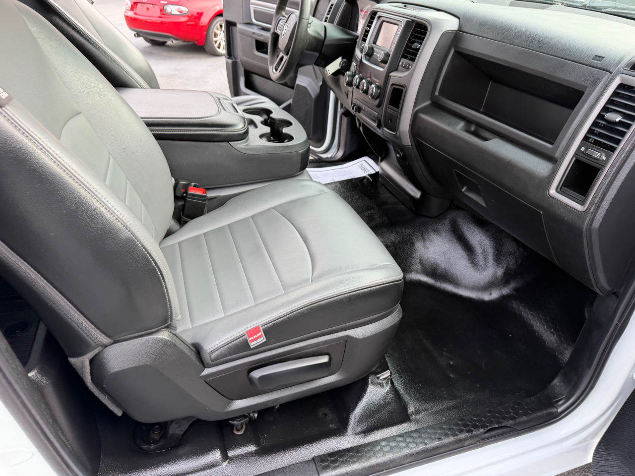 RAM 1500 Classic Tradesman 4x2 Reg Cab 8' Box 2022