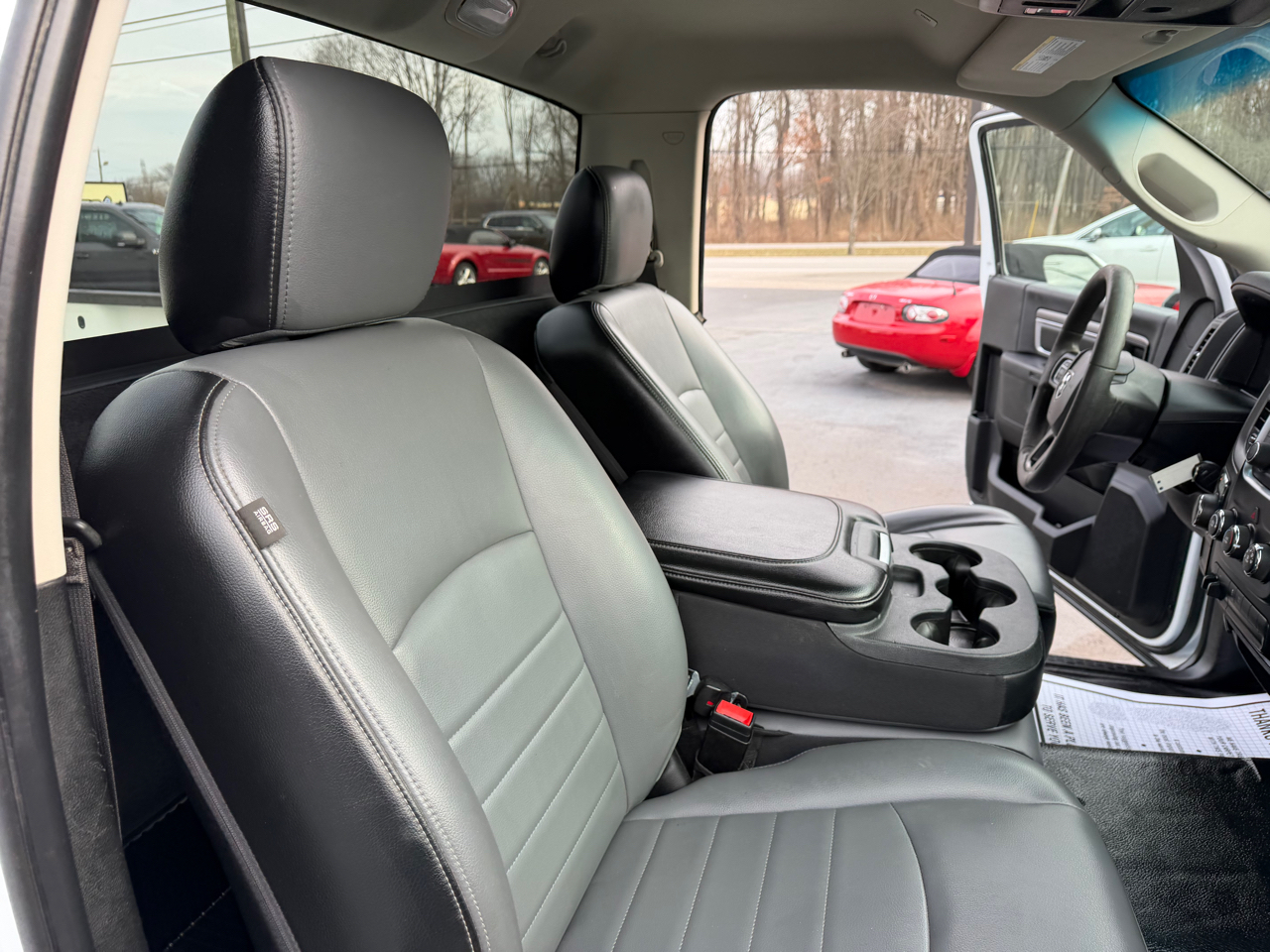 RAM 1500 Classic Tradesman 4x2 Reg Cab 8' Box 2022