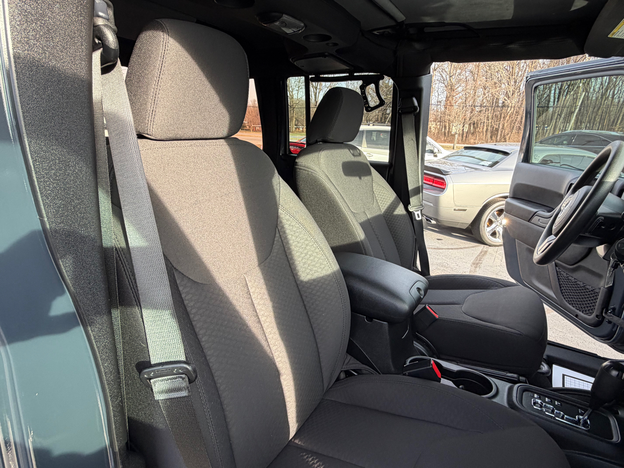 Jeep Wrangler Unlimited 4WD 4dr Sport 2016