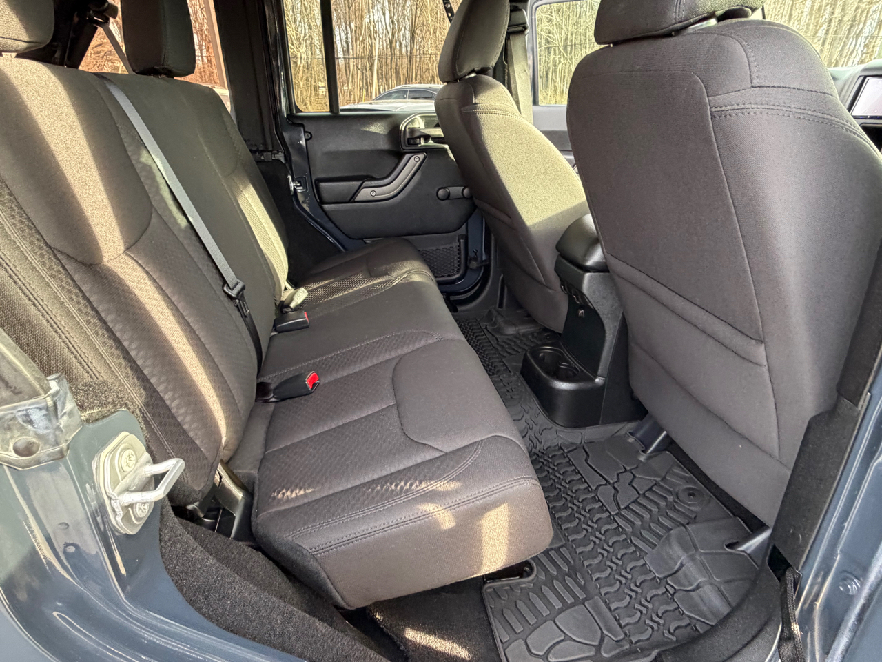 Jeep Wrangler Unlimited 4WD 4dr Sport 2016