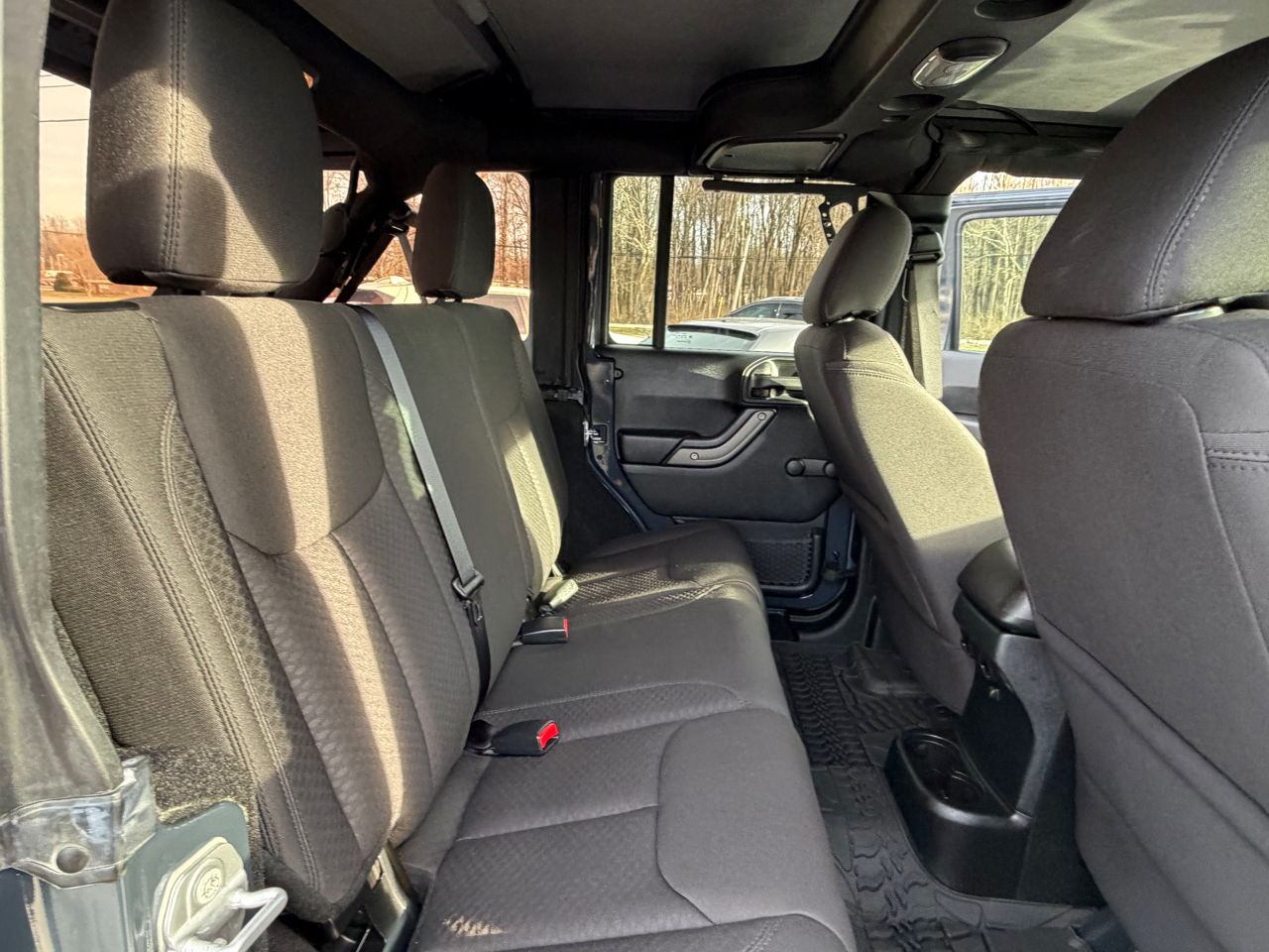 Jeep Wrangler Unlimited 4WD 4dr Sport 2016