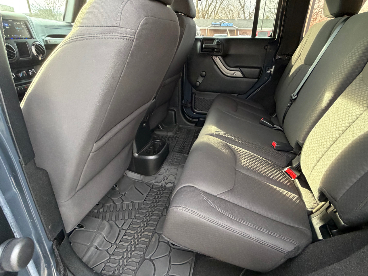 Jeep Wrangler Unlimited 4WD 4dr Sport 2016