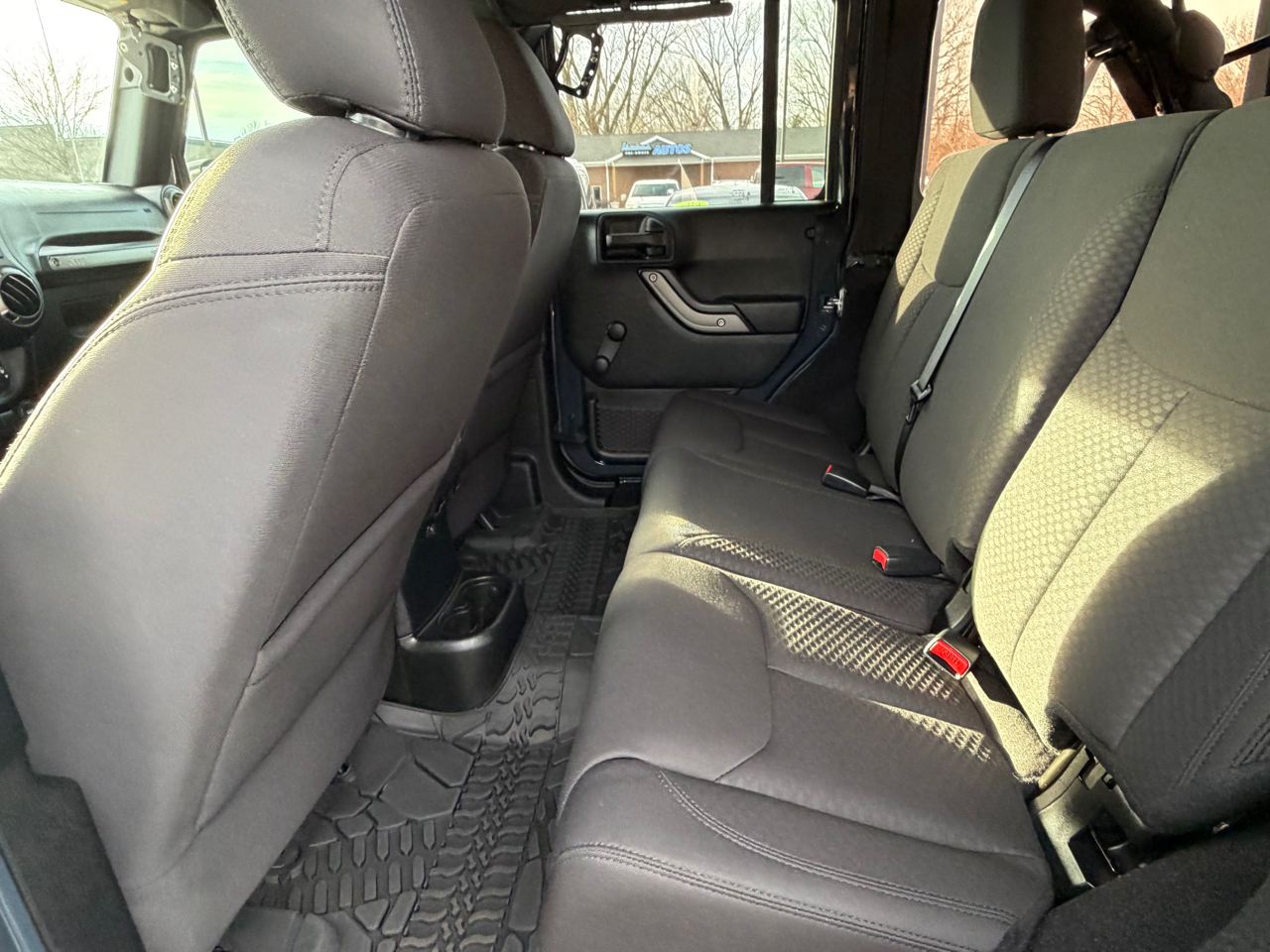 Jeep Wrangler Unlimited 4WD 4dr Sport 2016