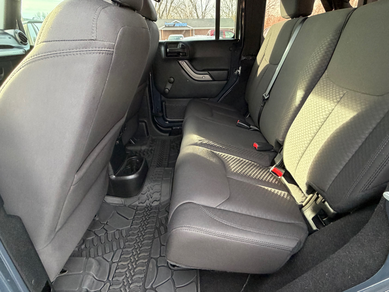 Jeep Wrangler Unlimited 4WD 4dr Sport 2016