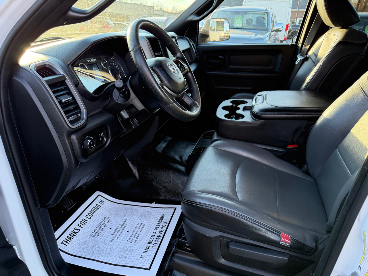 RAM 2500 Tradesman 4x2 Crew Cab 8' Box 2022