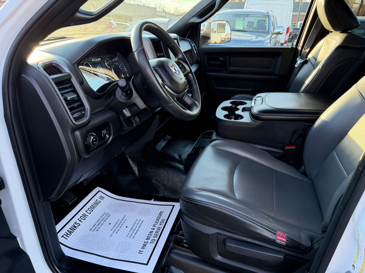 RAM 2500 Tradesman 4x2 Crew Cab 8' Box 2022