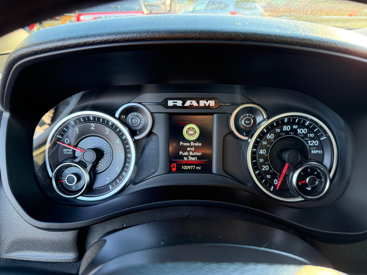 RAM 2500 Tradesman 4x2 Crew Cab 8' Box 2022