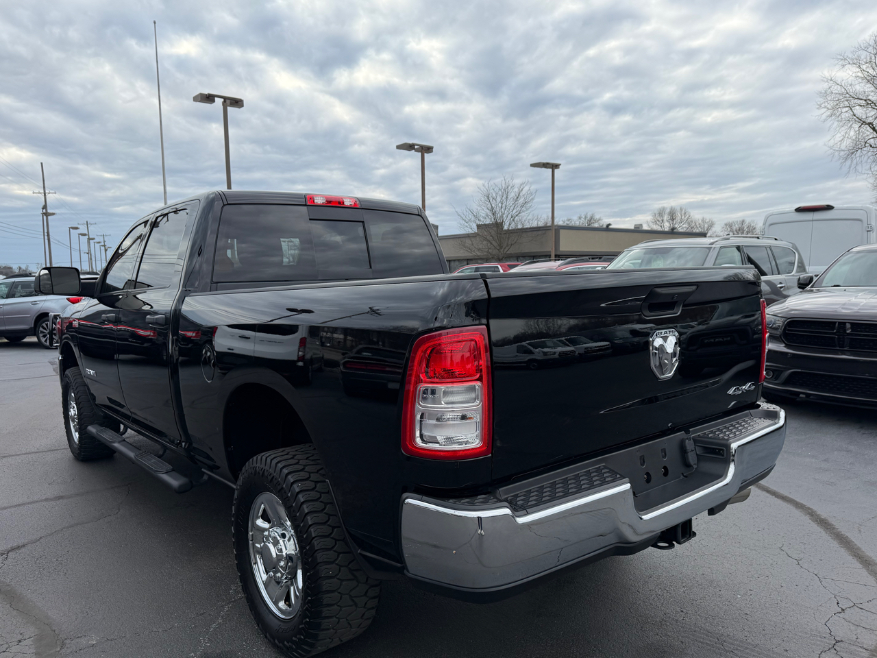 RAM 2500 Tradesman 4x4 Crew Cab 6'4" Box 2020