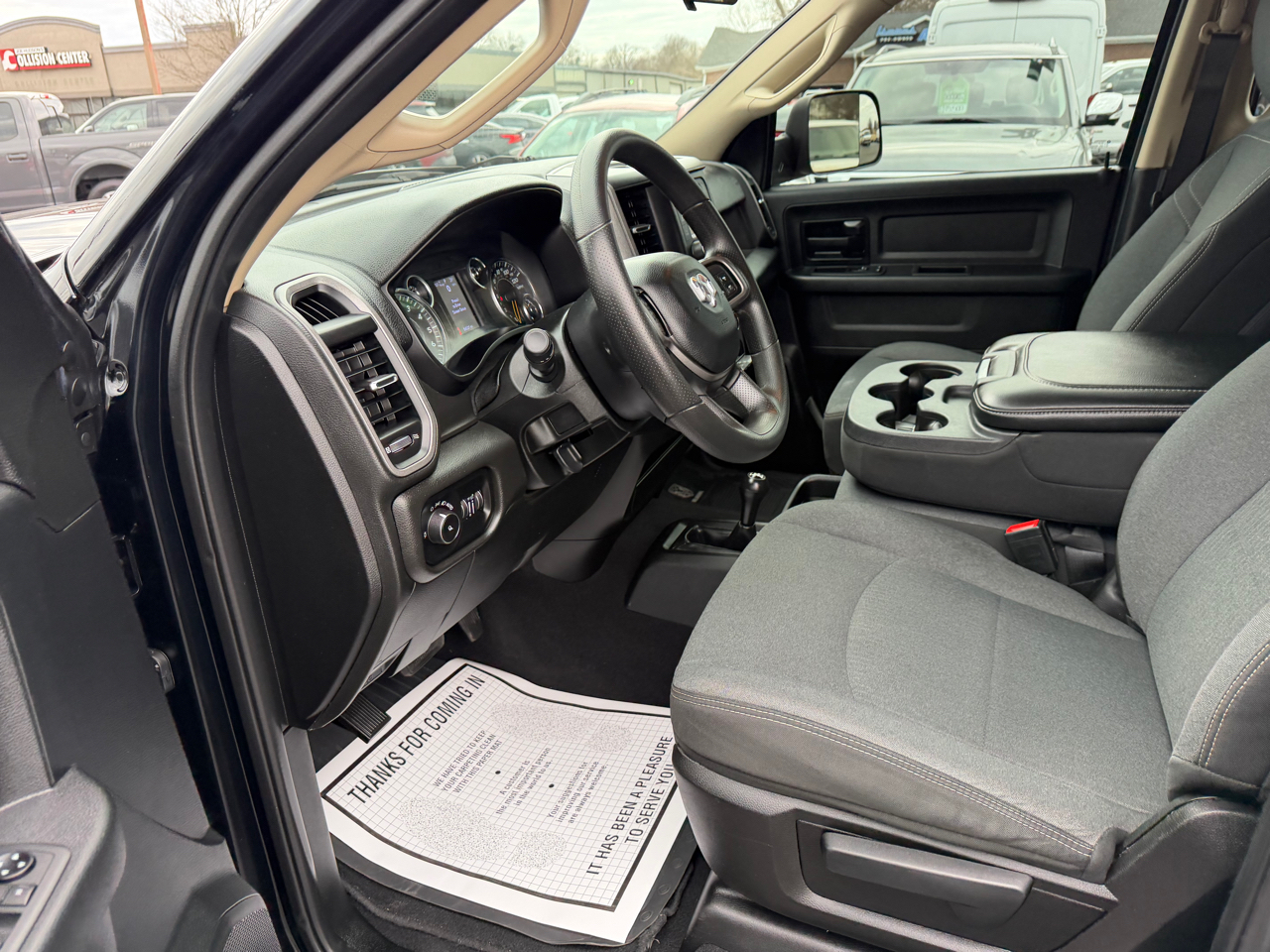 RAM 2500 Tradesman 4x4 Crew Cab 6'4" Box 2020