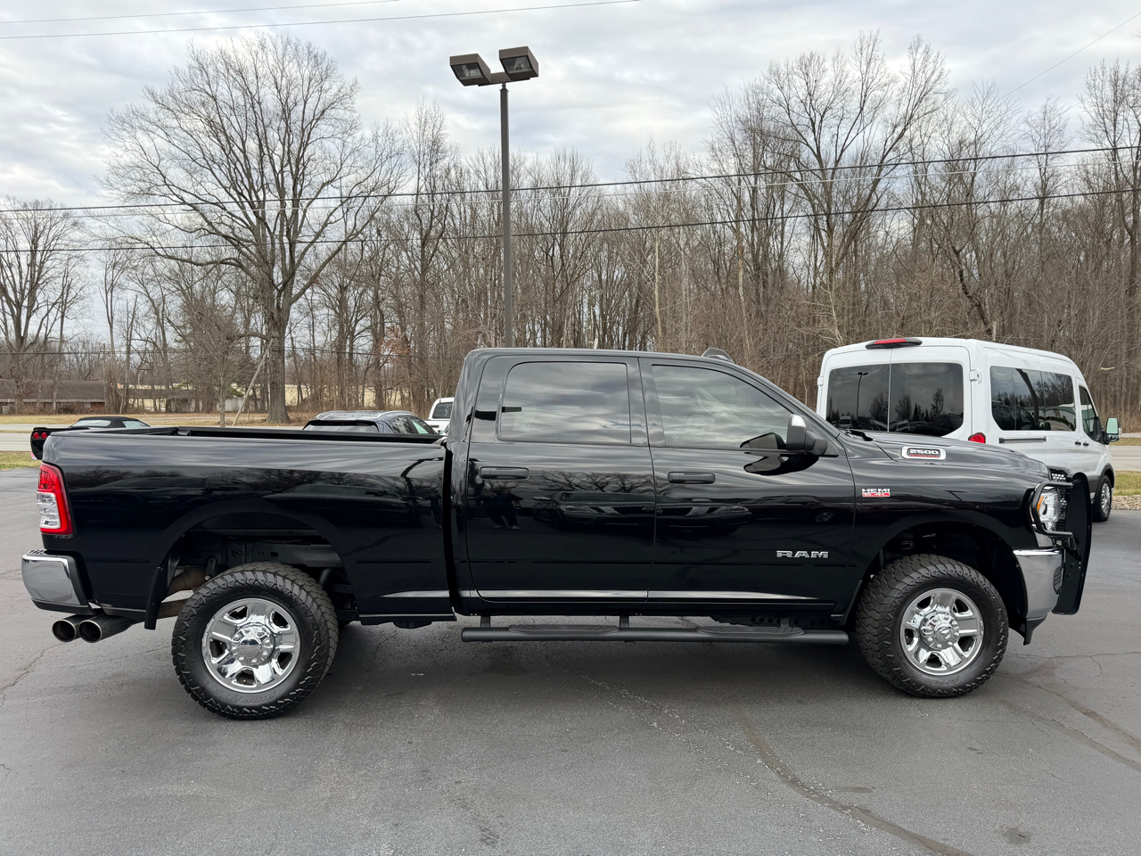 RAM 2500 Tradesman 4x4 Crew Cab 6'4" Box 2020