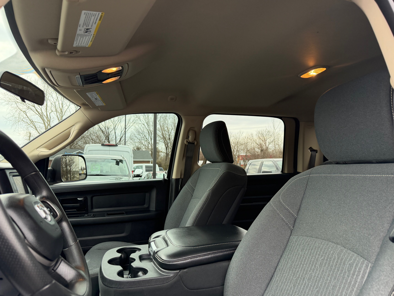 RAM 2500 Tradesman 4x4 Crew Cab 6'4" Box 2020