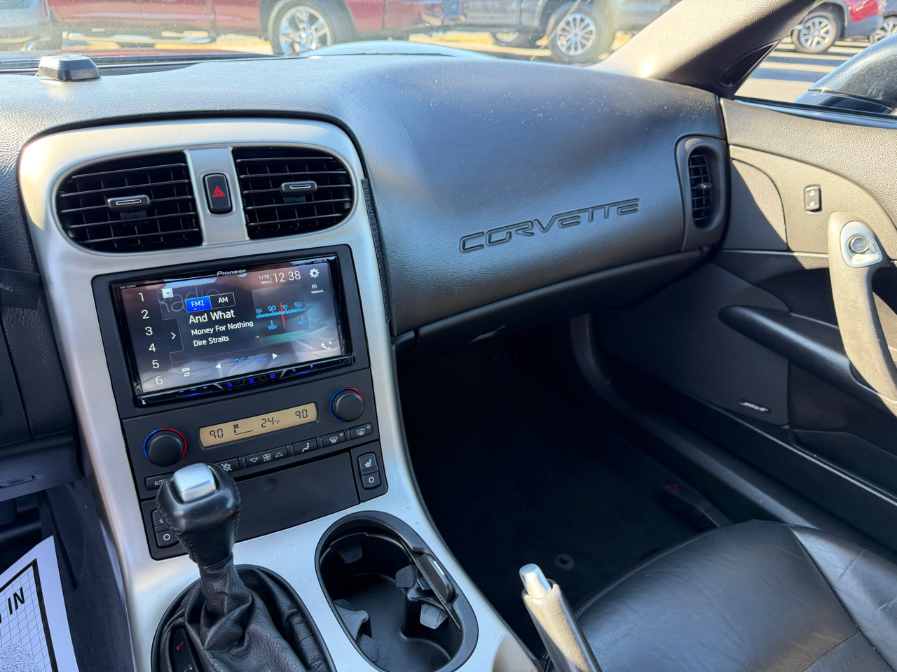 Chevrolet Corvette 2dr Convertible 2005