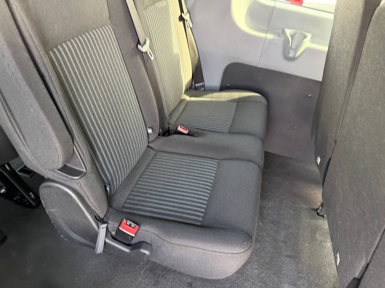 Ford Transit Wagon T-350 148" Low Roof XLT Swing-Out RH Dr 2016