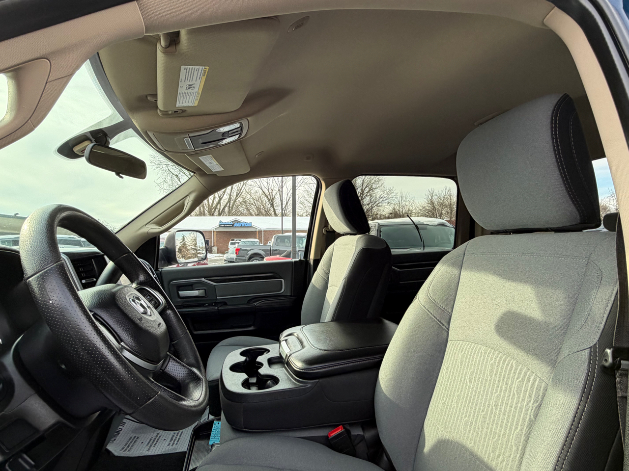 RAM 2500 Big Horn 4x4 Crew Cab 6'4" Box 2019