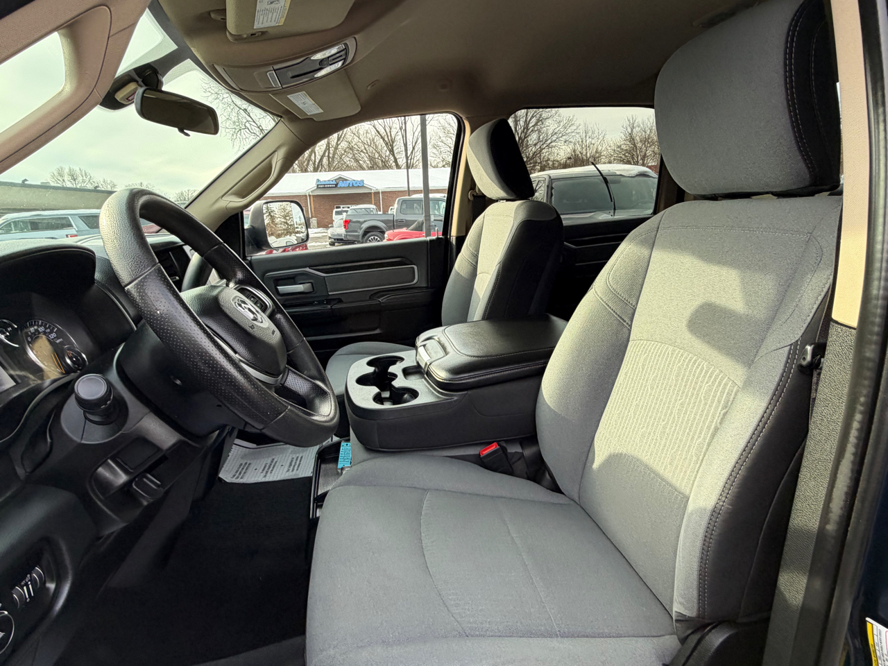 RAM 2500 Big Horn 4x4 Crew Cab 6'4" Box 2019