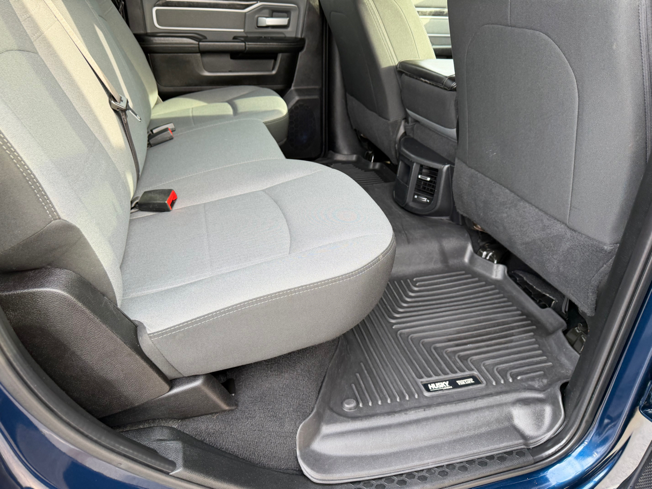 RAM 2500 Big Horn 4x4 Crew Cab 6'4" Box 2019