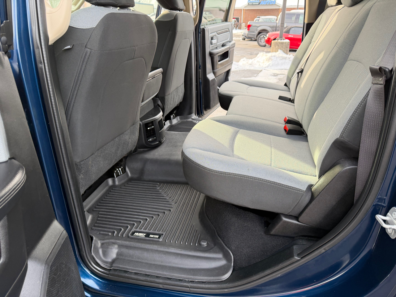 RAM 2500 Big Horn 4x4 Crew Cab 6'4" Box 2019