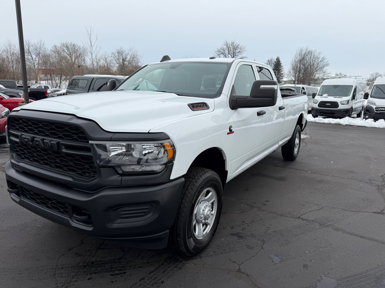 RAM 3500 Tradesman 4x4 Crew Cab 8' Box 2023