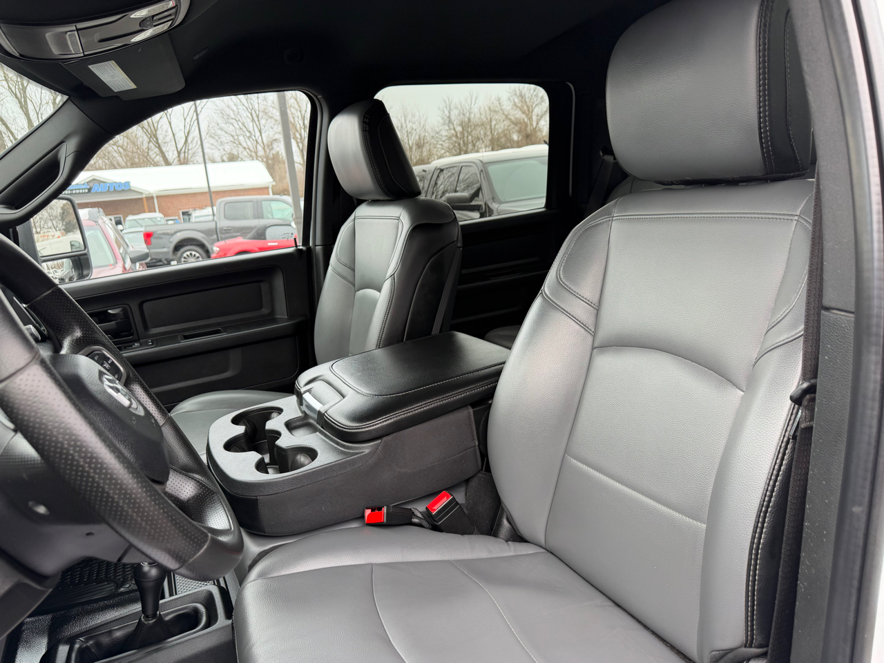 RAM 3500 Tradesman 4x4 Crew Cab 8' Box 2023