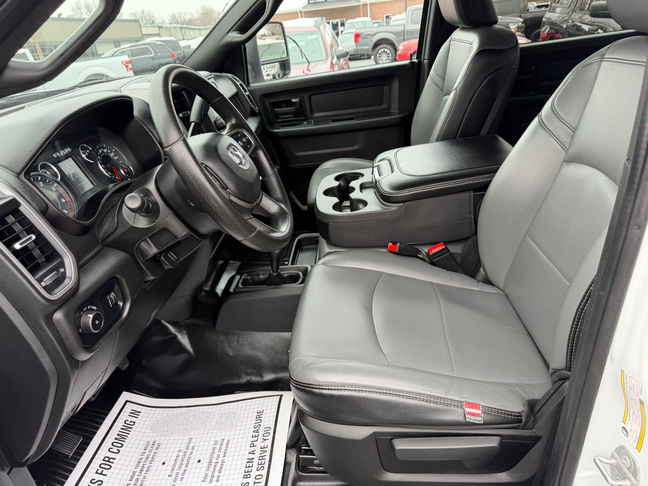 RAM 3500 Tradesman 4x4 Crew Cab 8' Box 2023