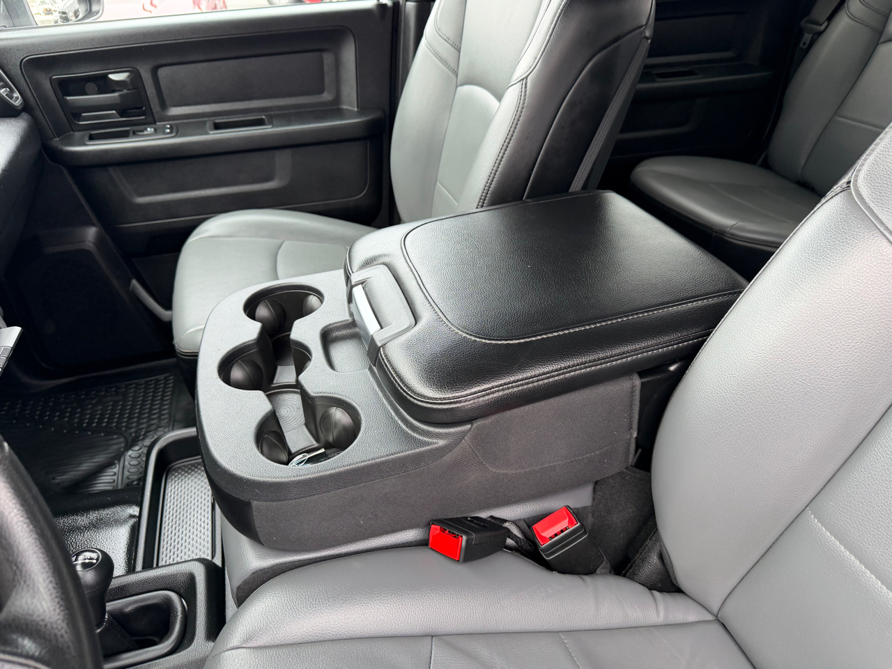 RAM 3500 Tradesman 4x4 Crew Cab 8' Box 2023