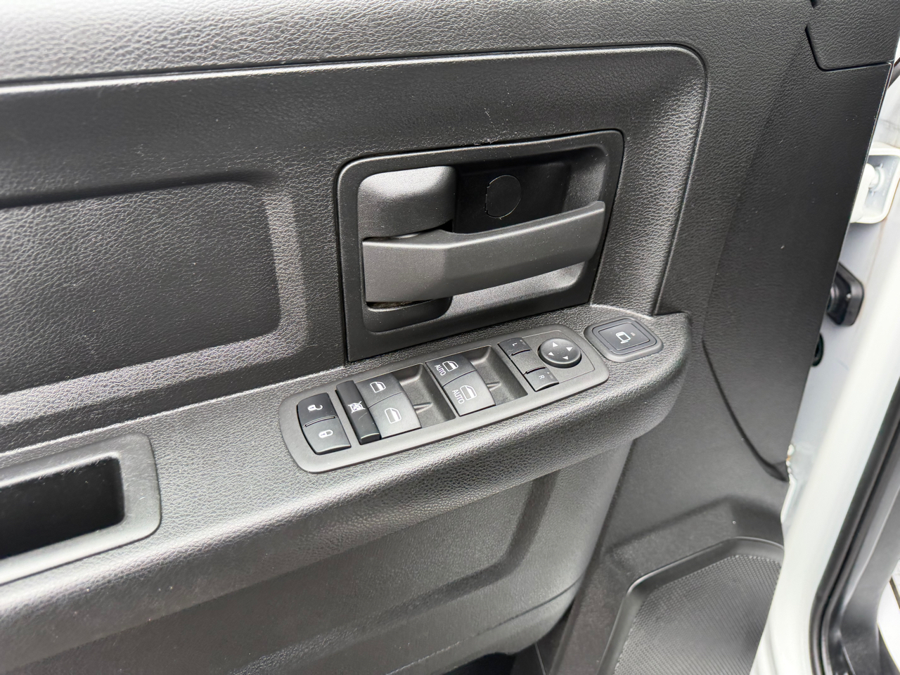 RAM 3500 Tradesman 4x4 Crew Cab 8' Box 2023