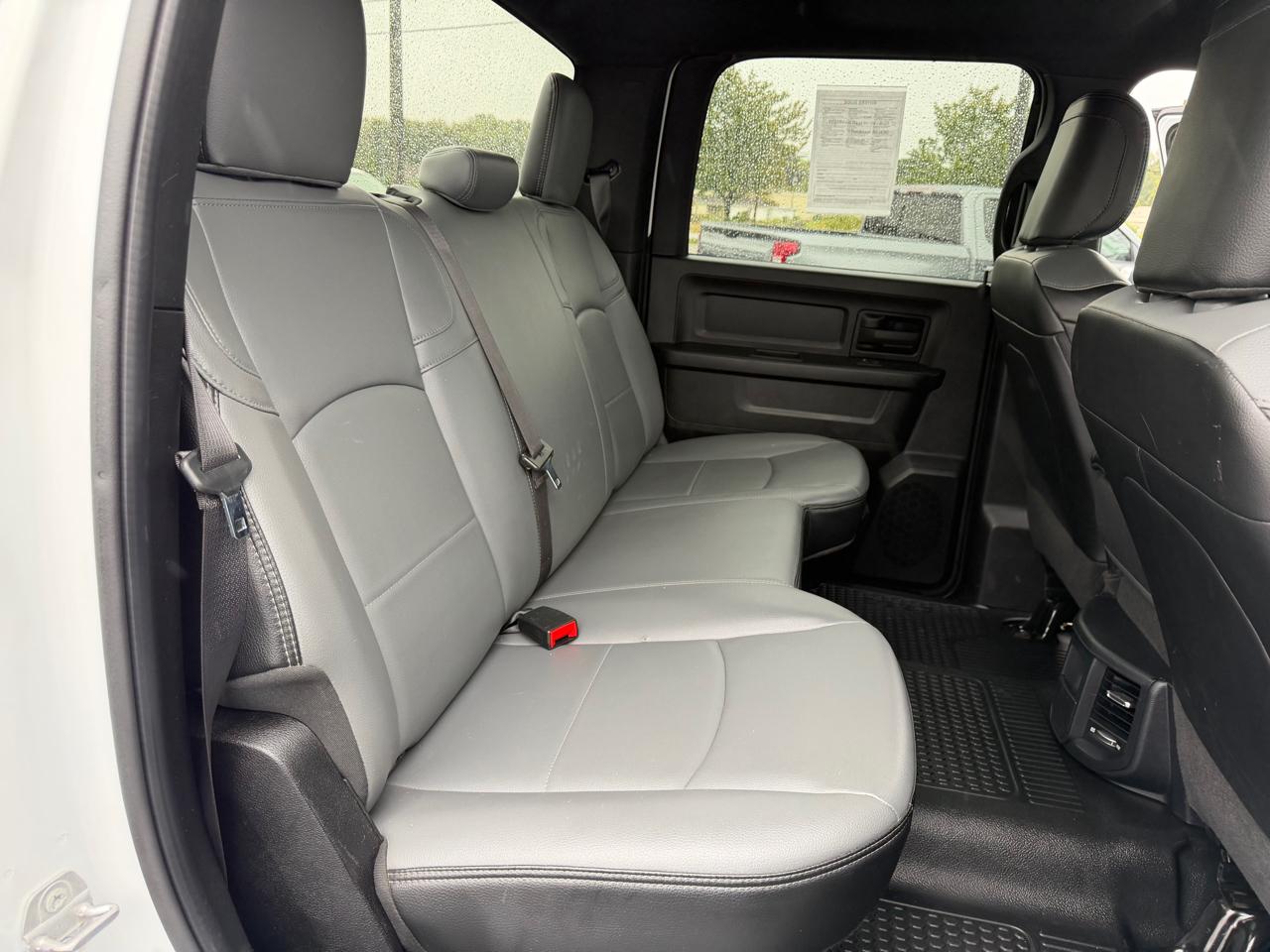 RAM 3500 Tradesman 4x4 Crew Cab 8' Box 2023