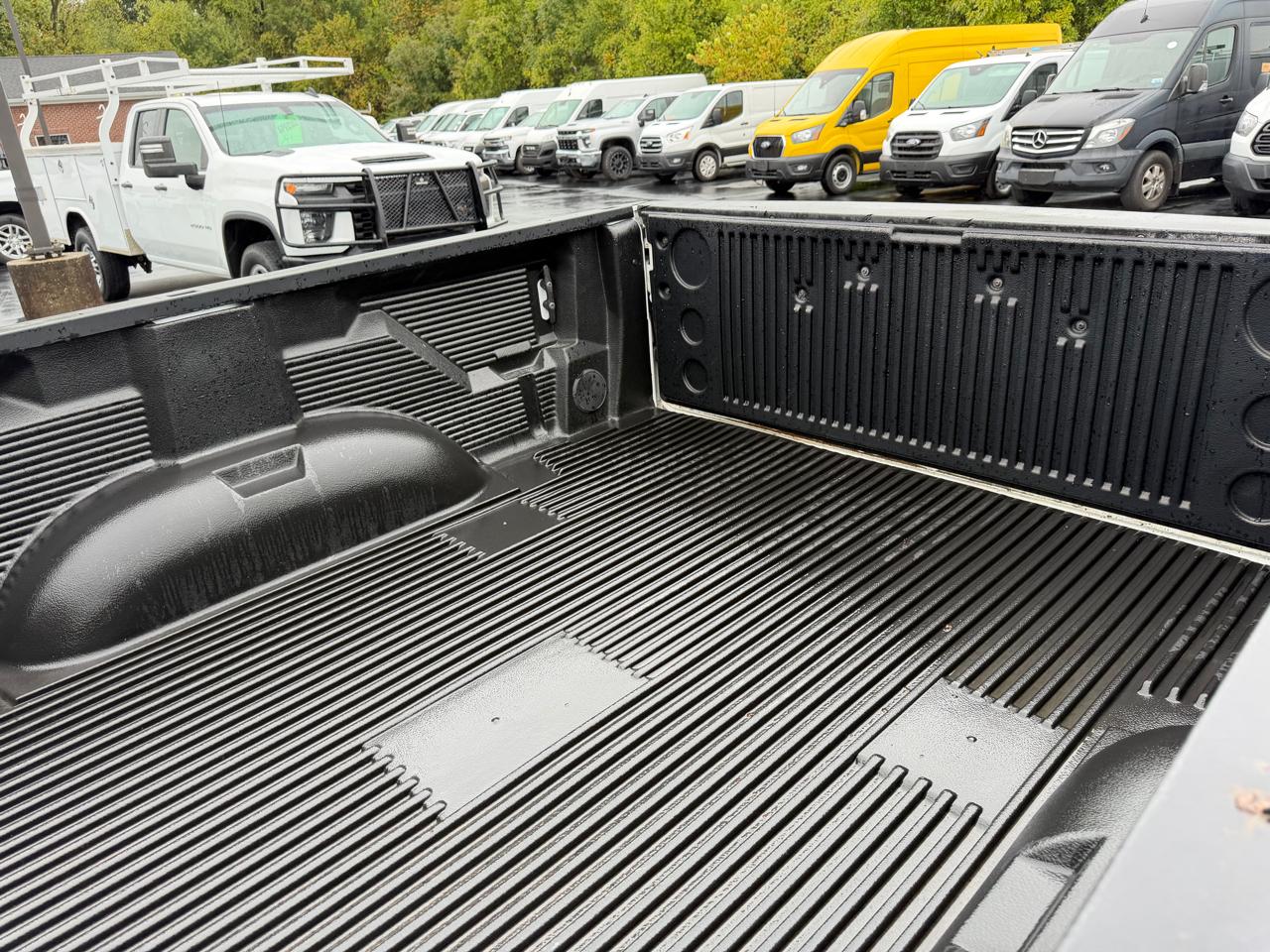 RAM 3500 Tradesman 4x4 Crew Cab 8' Box 2023