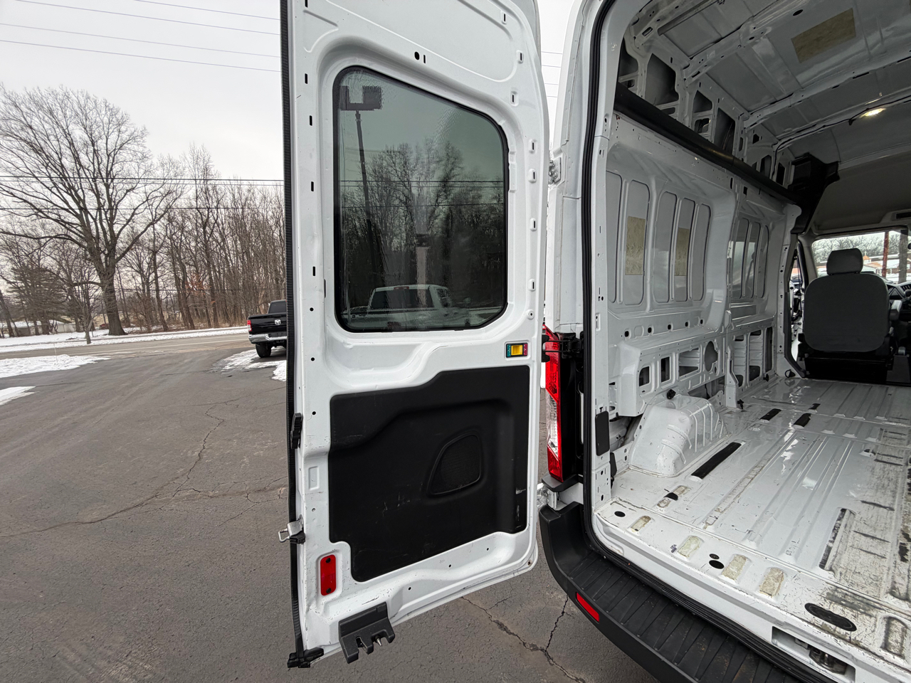 Ford Transit Van T-250 148" Hi Rf 9000 GVWR Sliding RH Dr 2017