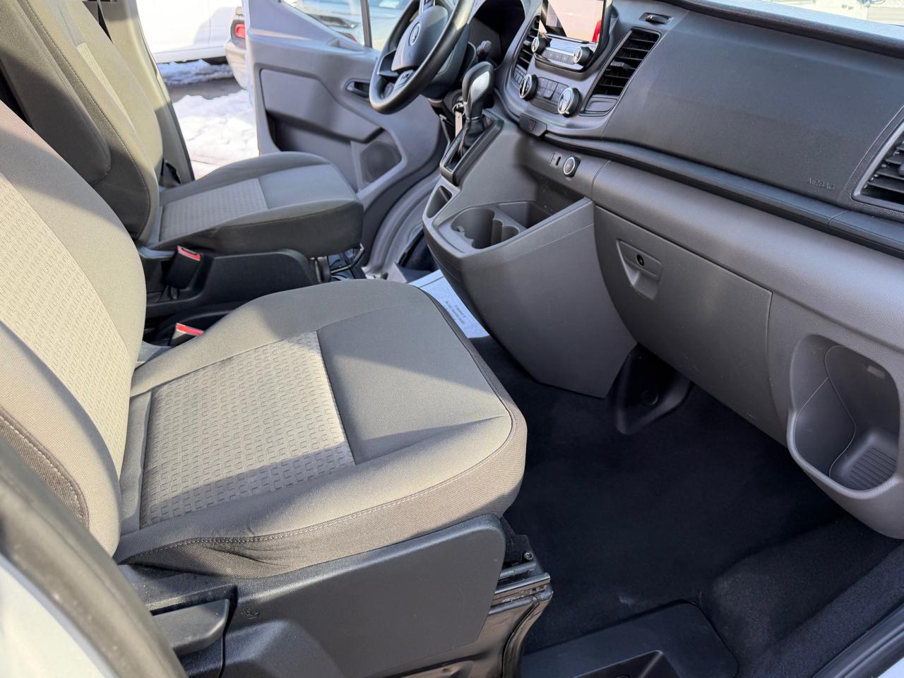 Ford Transit Passenger Wagon T-350 148" Low Roof XLT RWD 2020