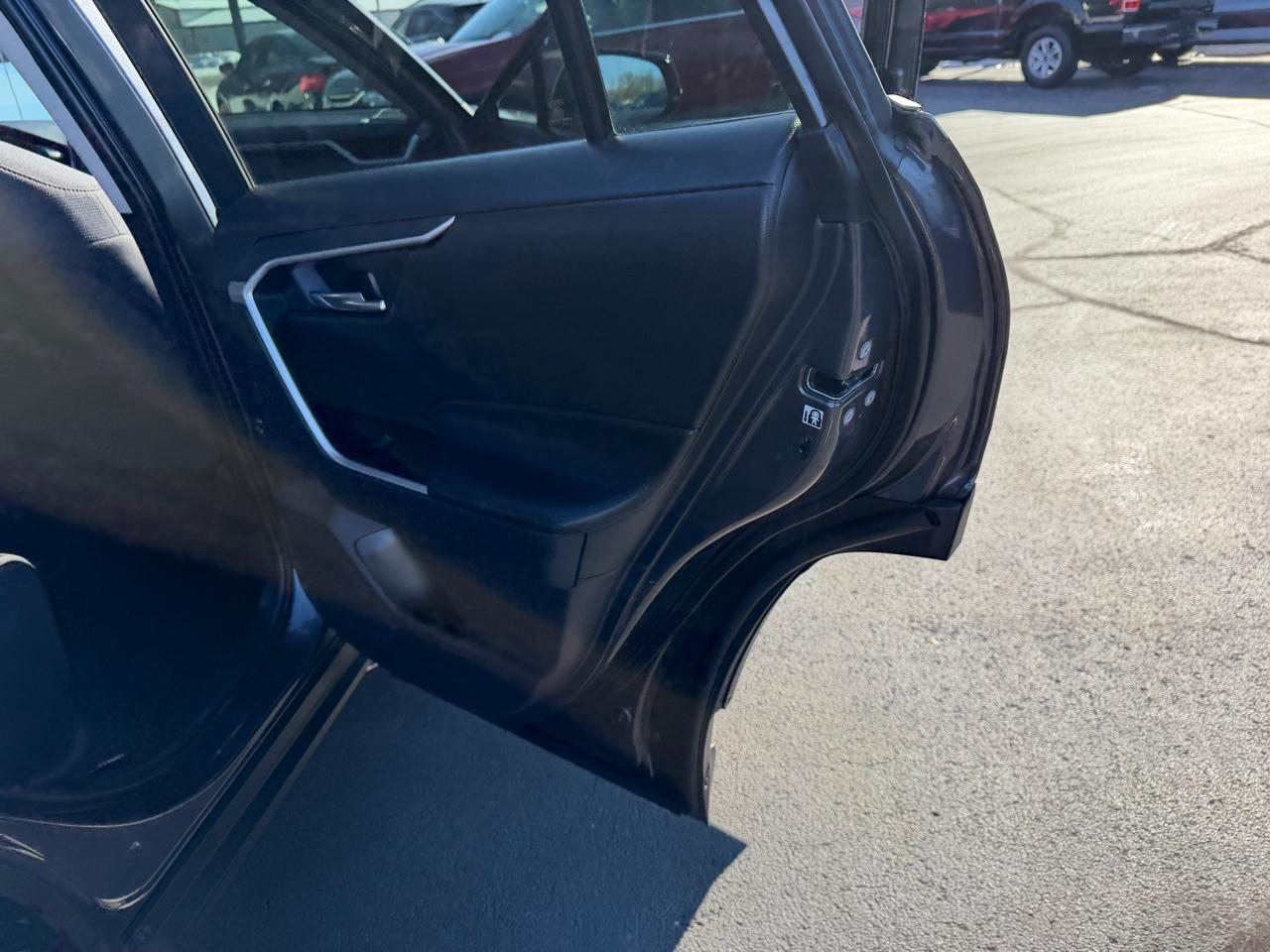 Toyota RAV4 XLE AWD 2019