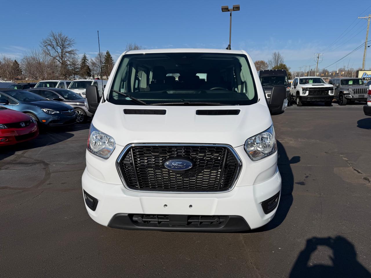 Ford Transit Passenger Wagon T-350 148" Low Roof XLT RWD 2021