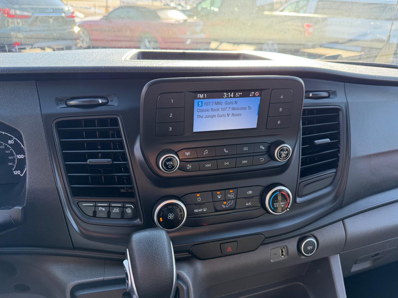 Ford Transit Passenger Wagon T-350 148" Low Roof XLT RWD 2021