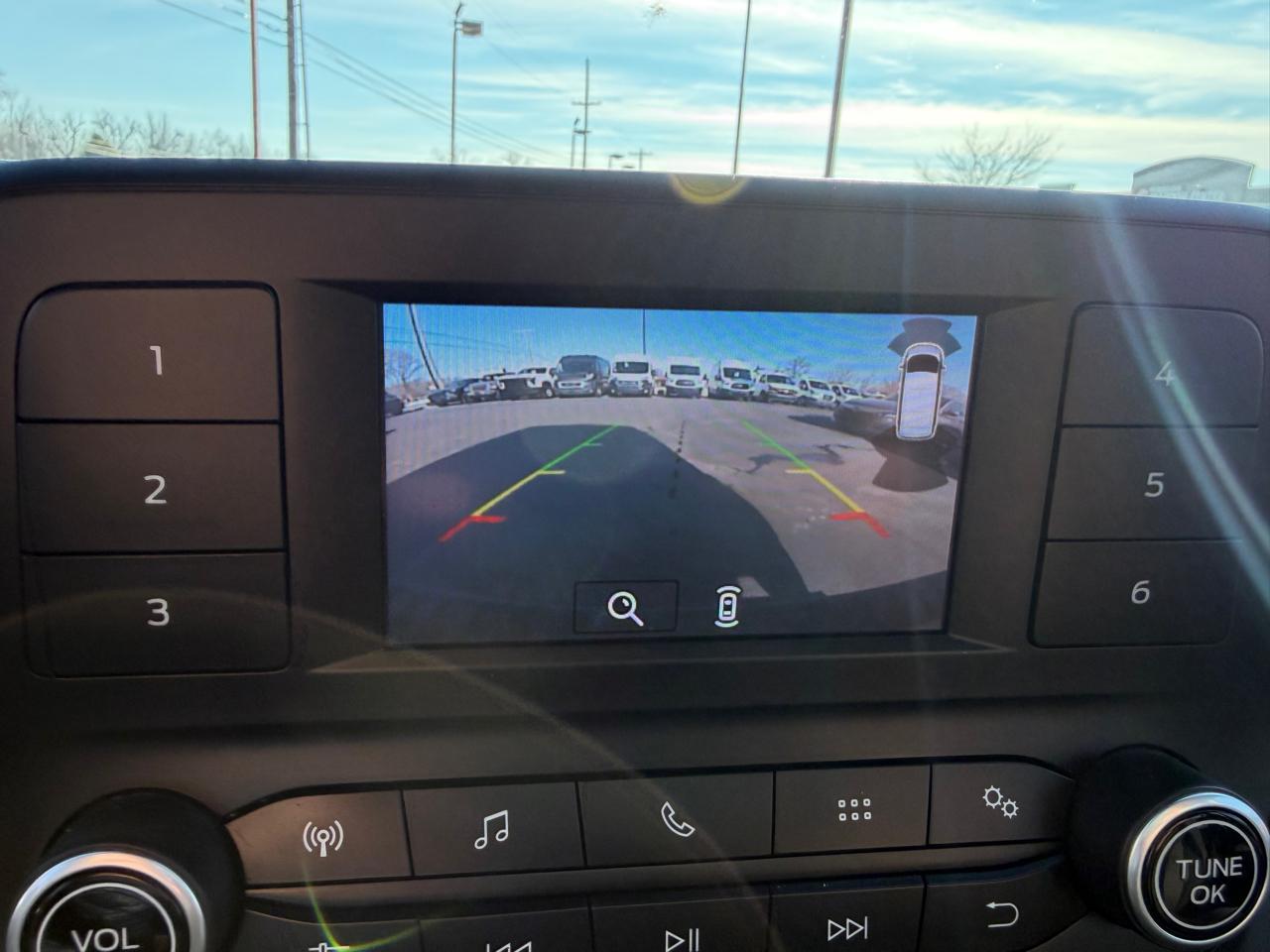 Ford Transit Passenger Wagon T-350 148" Low Roof XLT RWD 2021