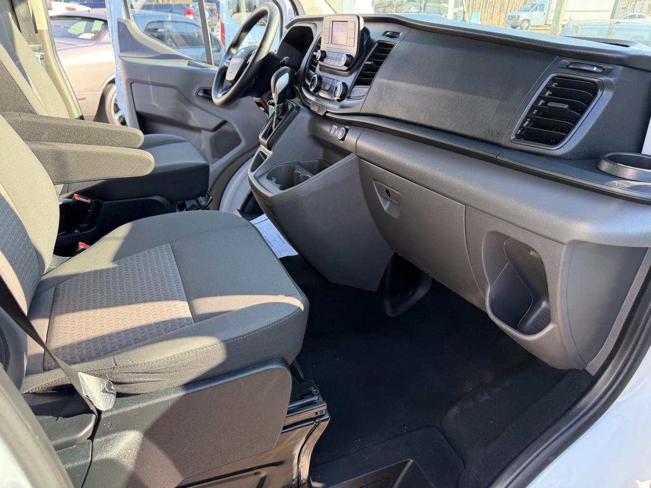 Ford Transit Passenger Wagon T-350 148" Low Roof XLT RWD 2021