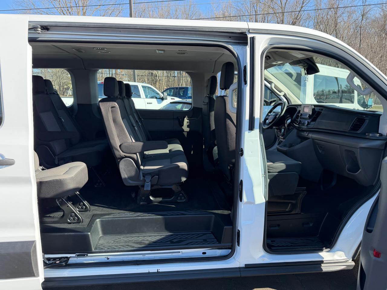 Ford Transit Passenger Wagon T-350 148" Low Roof XLT RWD 2021