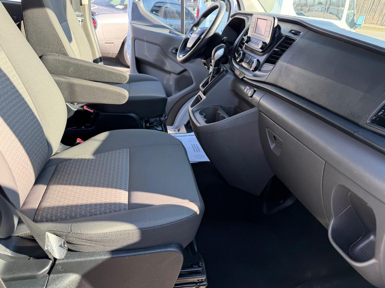 Ford Transit Passenger Wagon T-350 148" Low Roof XLT RWD 2021