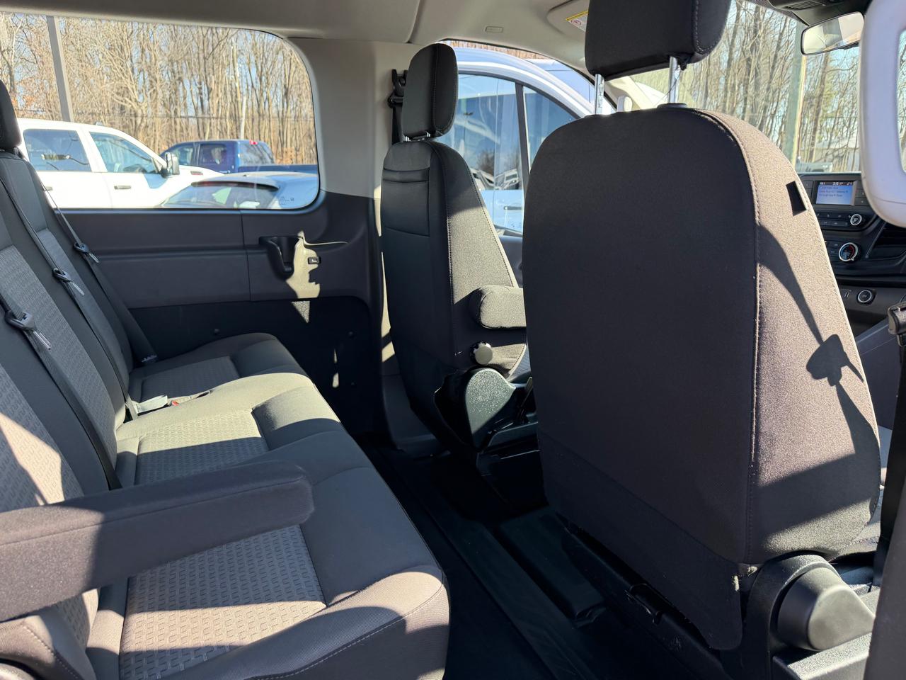 Ford Transit Passenger Wagon T-350 148" Low Roof XLT RWD 2021